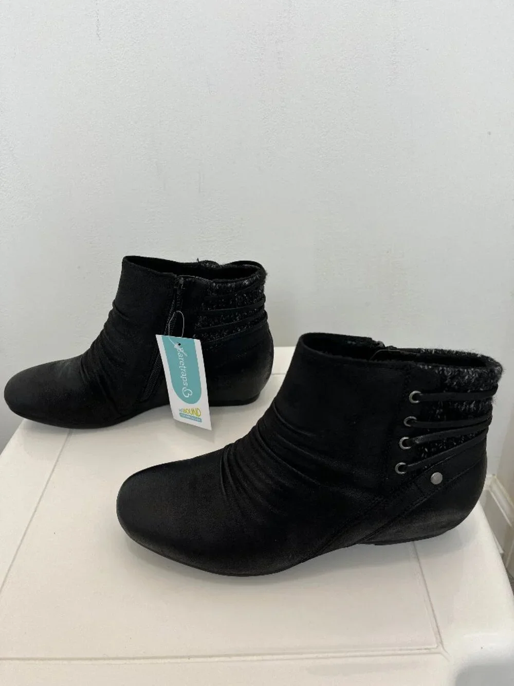 Baretraps Women Black Wedge Ankle Booties Boots 7M Peanut Side Zip Cushion New
